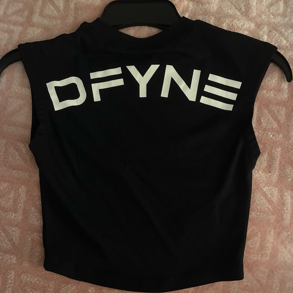 Dfyne crop top
